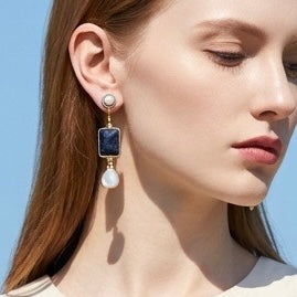Earring | Dendrite | Moonstone | 18K Gold-Plated | 2.25"