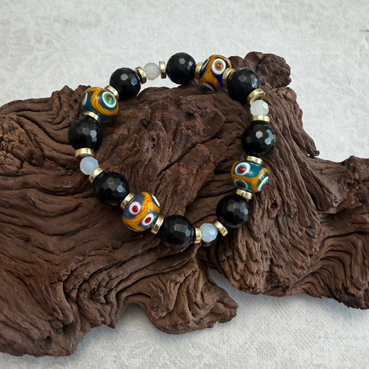 Bracelet | Onyx | Handmade Glass Beads | Faceted Onyx | Moonstone | 18K Gold-plated discs