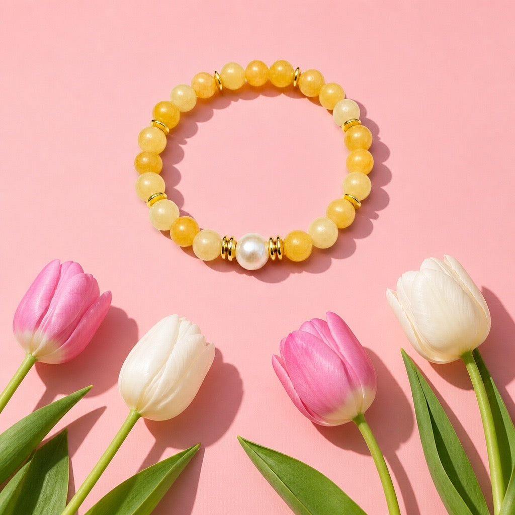 Bracelet | Freshwater Pearl | Light Yellow Jade Gemstones | 18K Gold-plated Saucer beads | Stretch