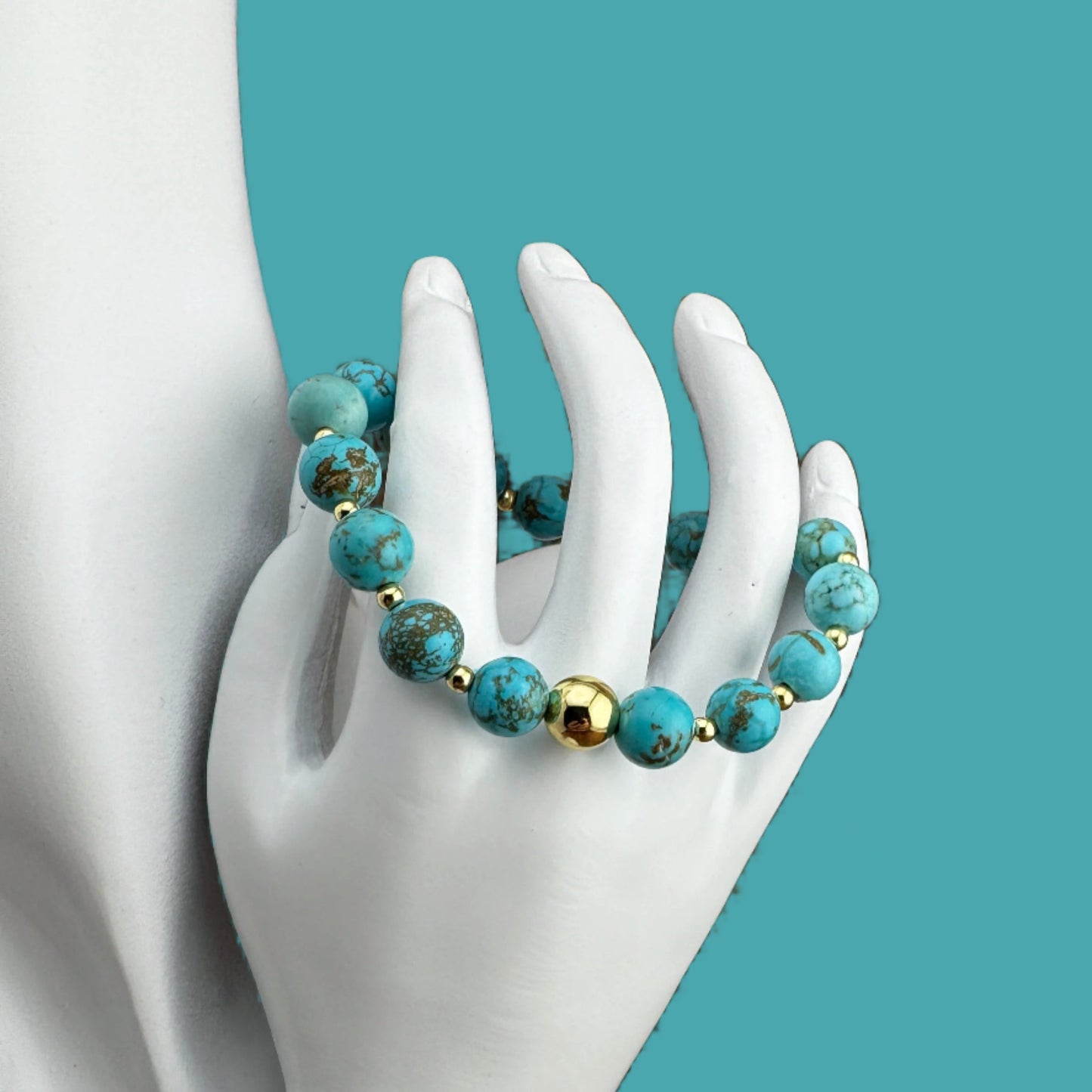 Turquoise Magnesite and Gold Beaded Bracelet 7.25"