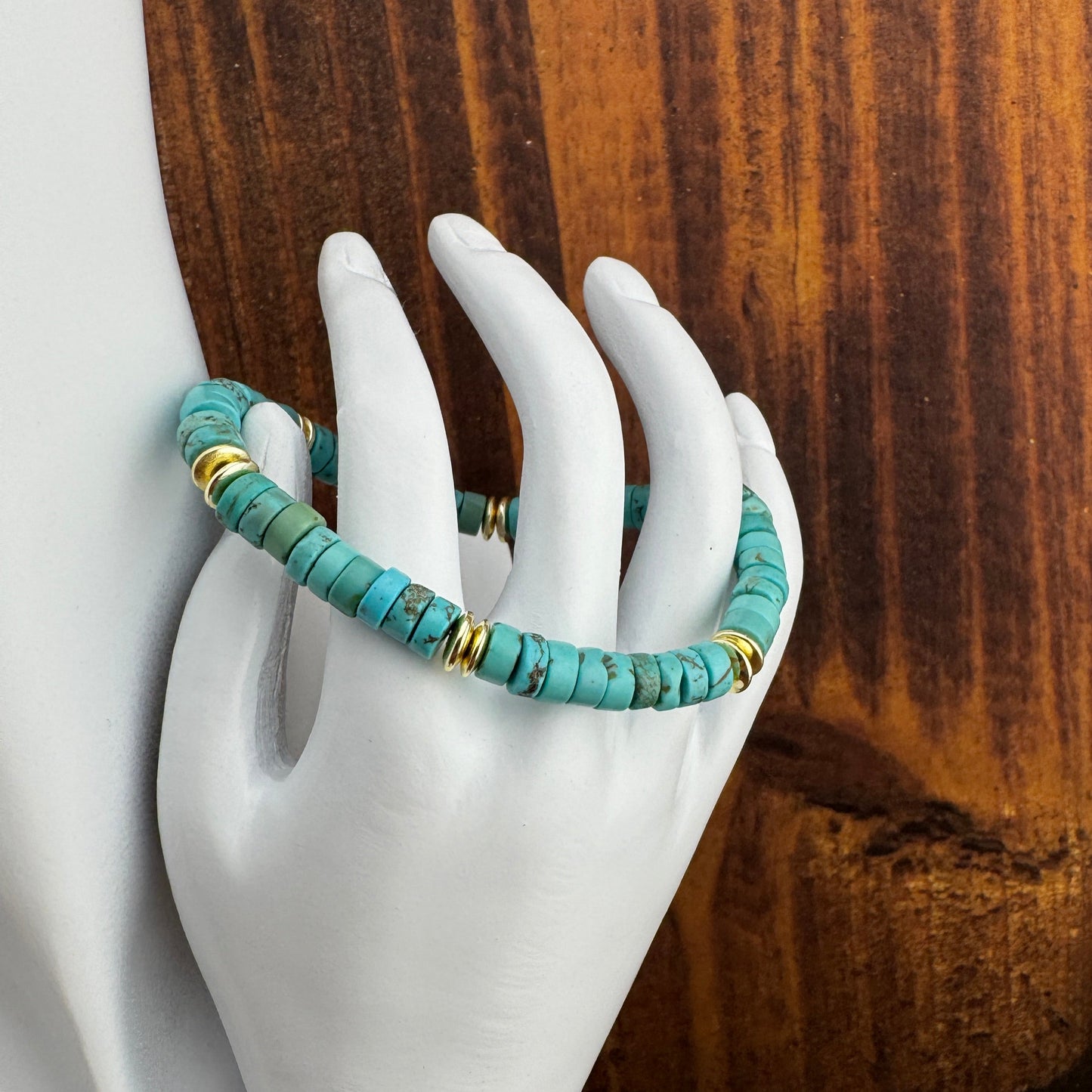 Turquoise Heishe Beaded Bracelet with Gold Accents 7.5"