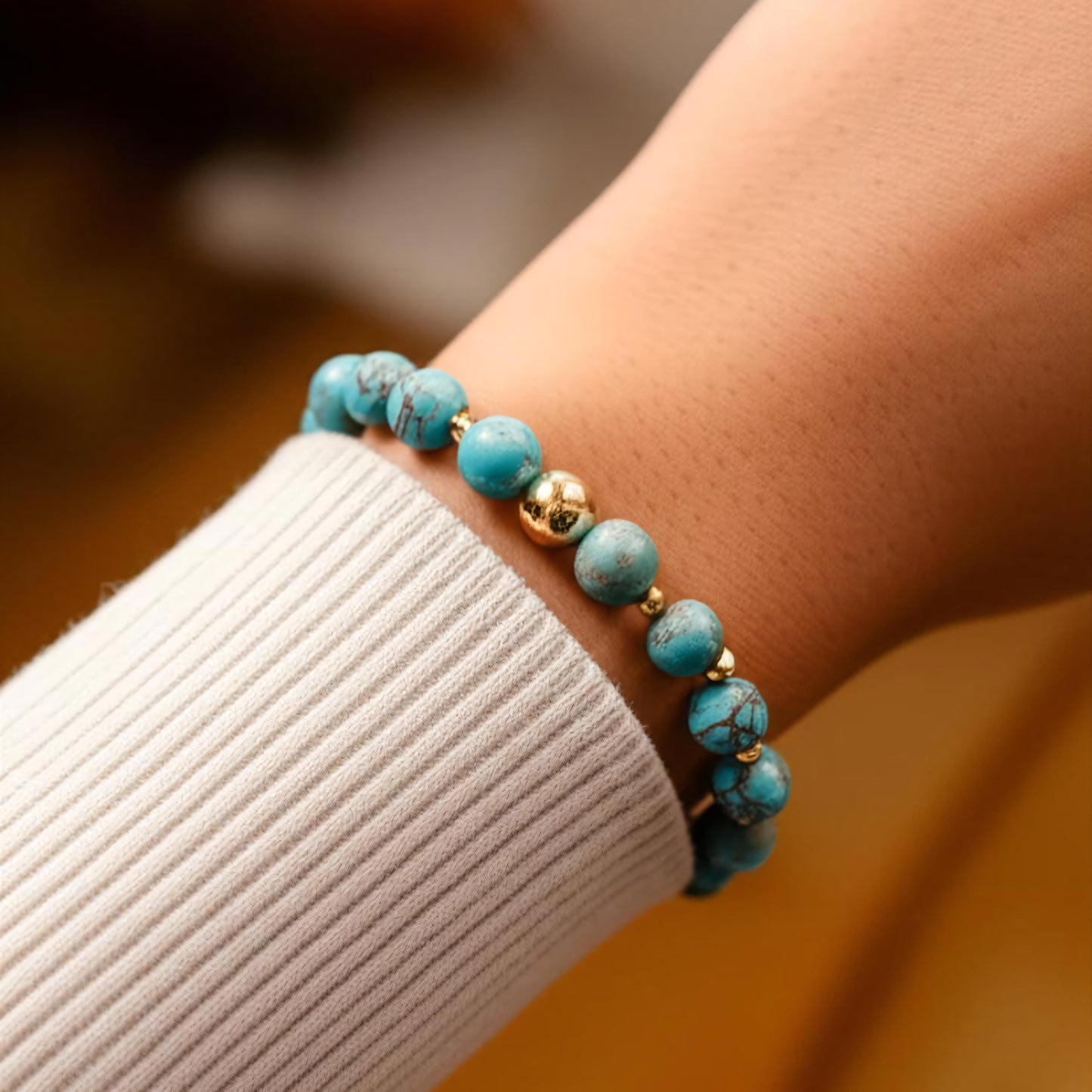 Turquoise Magnesite and Gold Beaded Bracelet 7.25"