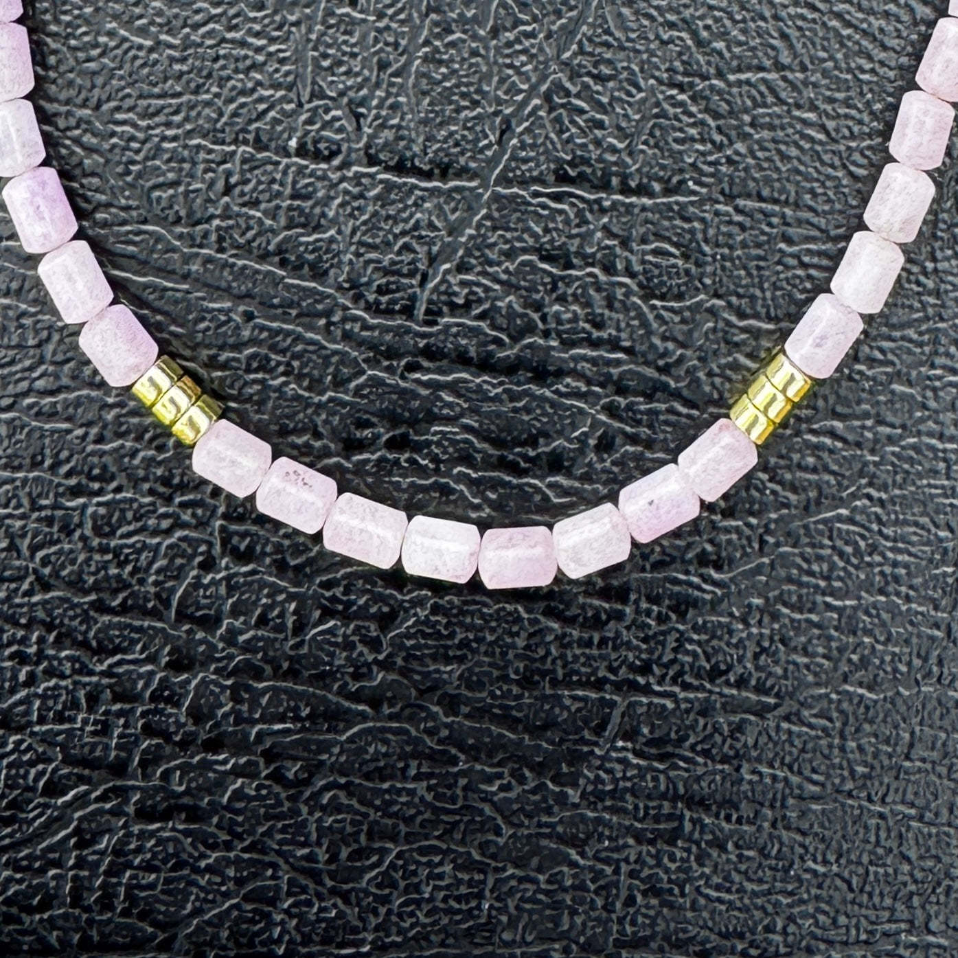 Amytthest Quartz Tube Necklace 16"