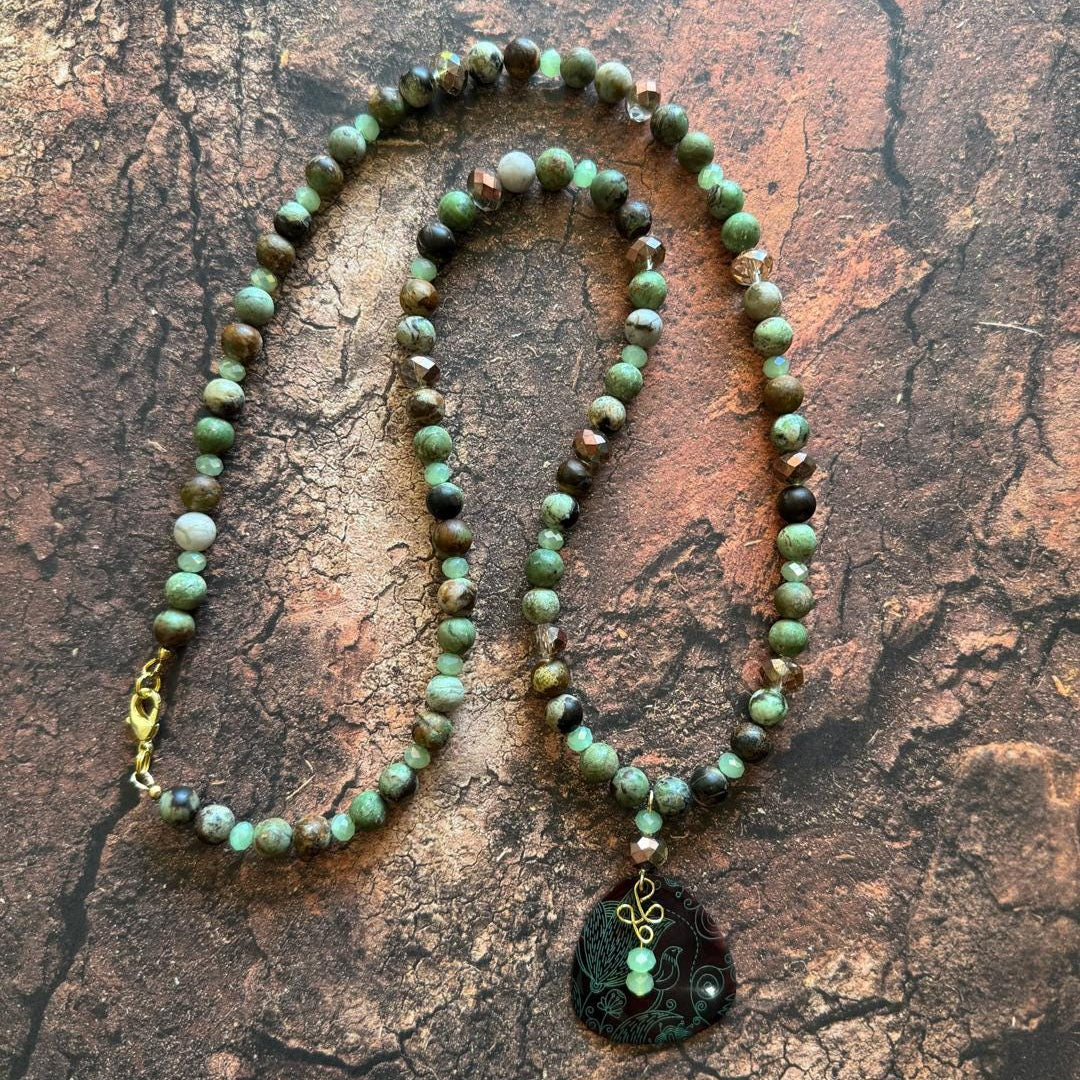 African Turquoise With Shell Pendant 30"
