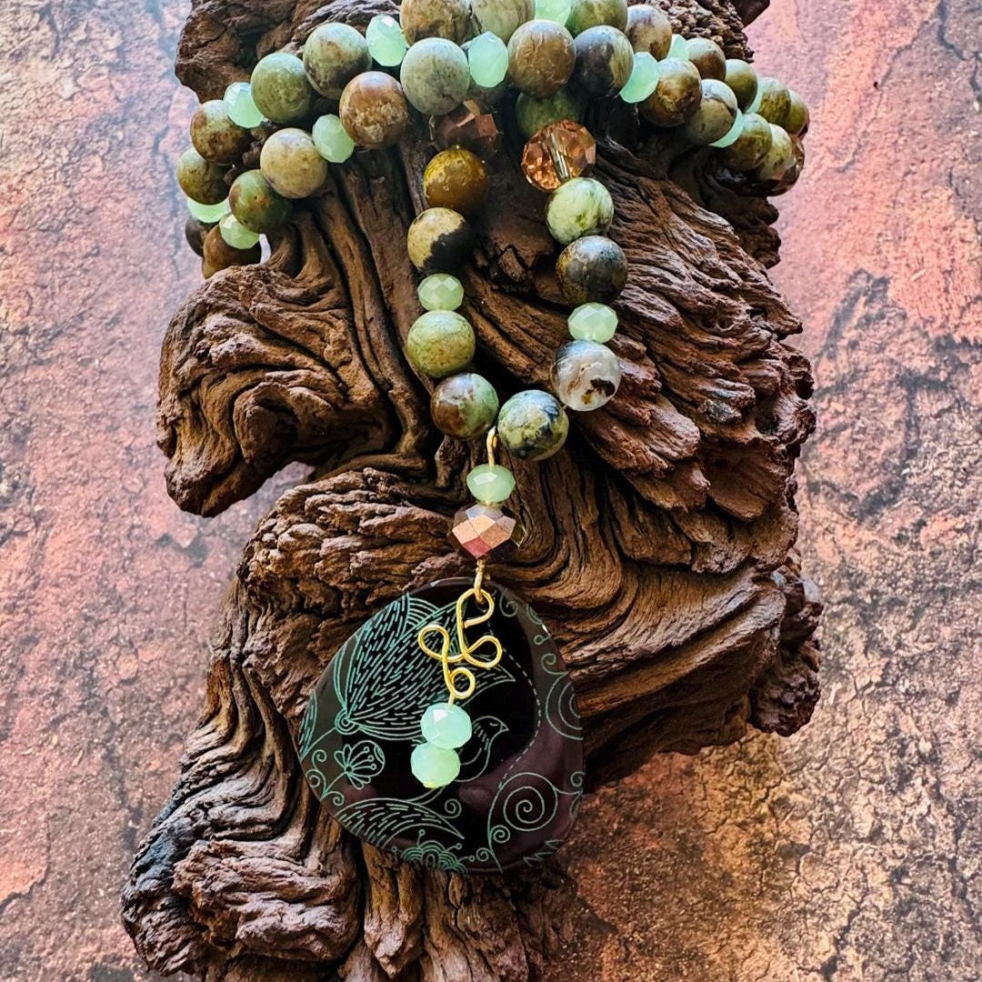 African Turquoise With Shell Pendant 30"