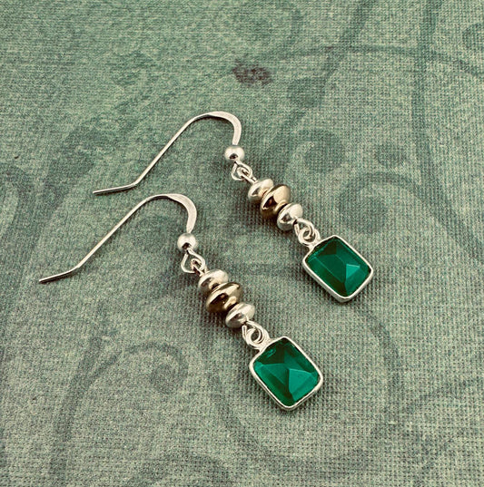 Two Toned Emerald Green Earrings 1.5"