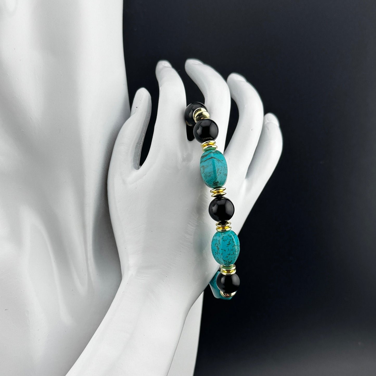 Turquoise and Onyx Bracelet 7.5"