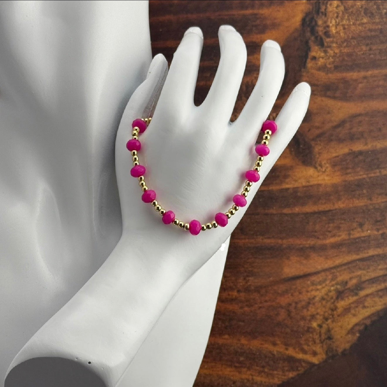 Bracelet | Minimalist | Bright Pink | 18K Goldfilled | Stretch