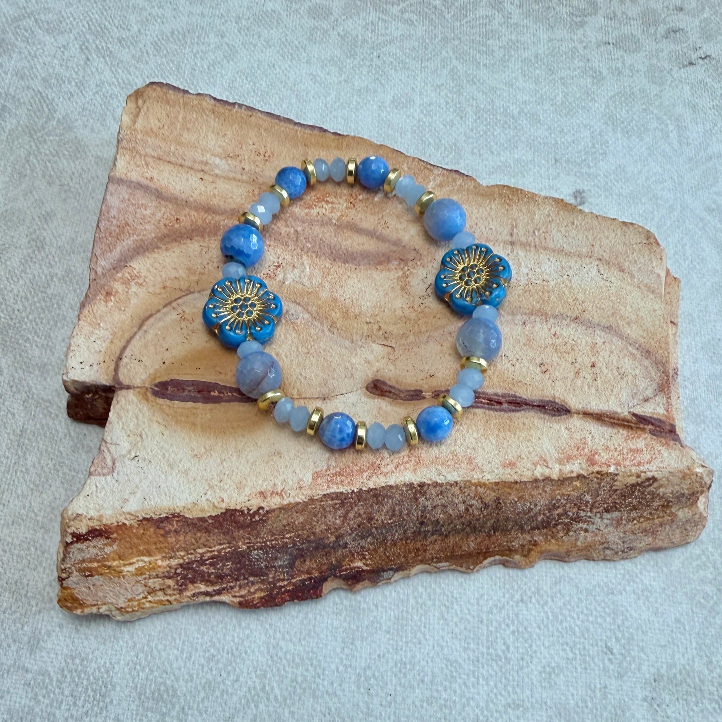 Bracelet | Blue Czech Flower Beads | Blue Lace Agate | 18K Gold-Plated Discs | Stretch