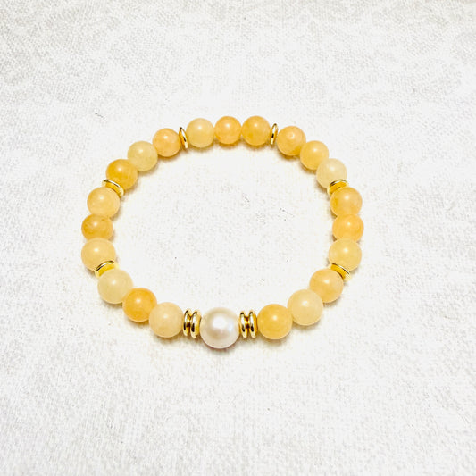 Bracelet | Freshwater Pearl | Yellow Jade Gemstones | 18K Gold-plated Saucer beads | Stretch