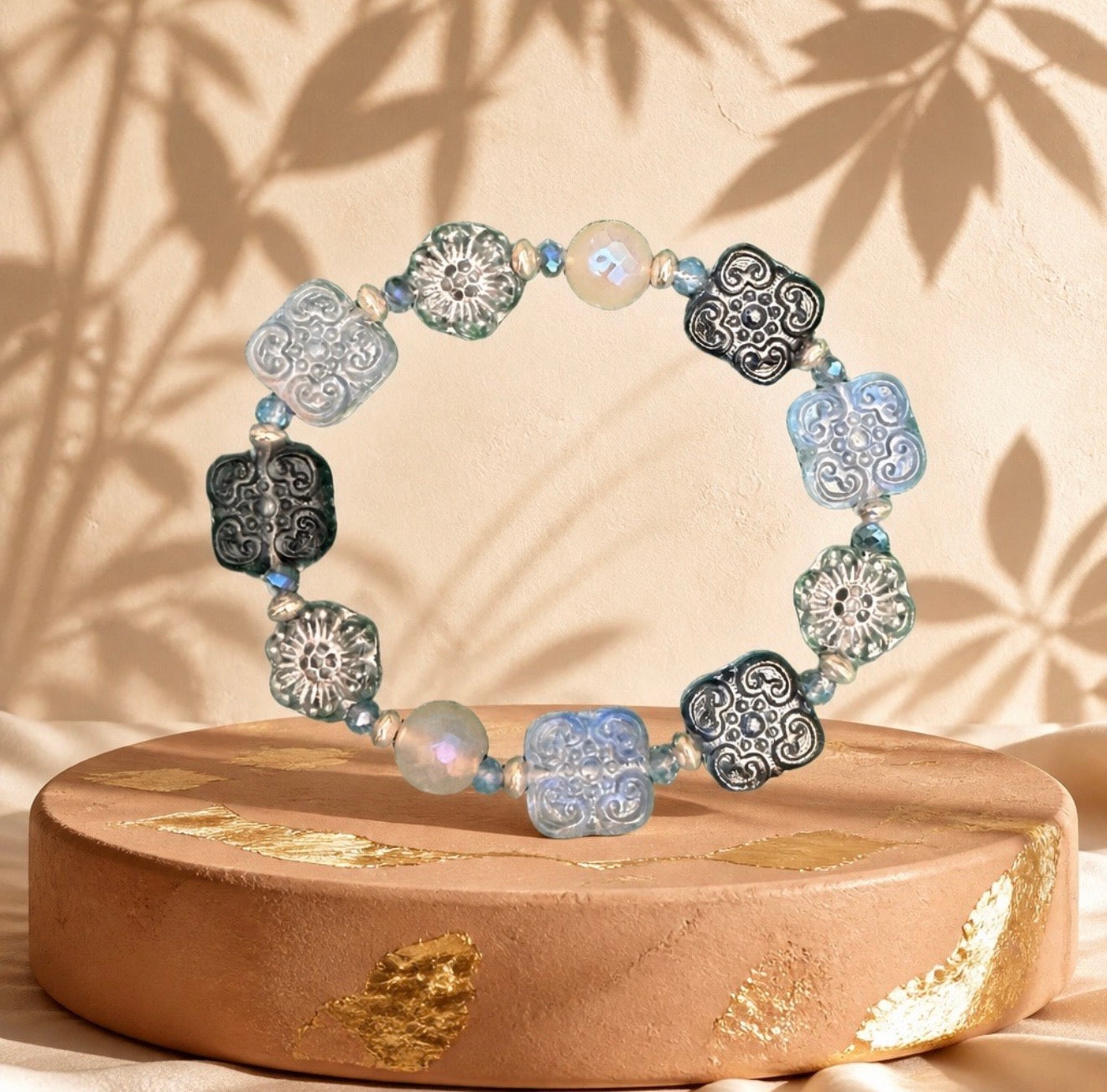 Bracelet | Czech Glass Beads in Shades of Blue | Square Shape | Flower | Stretch