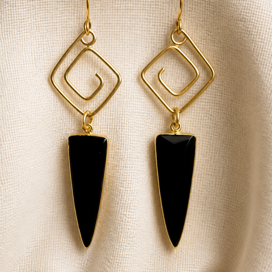 Geometric Onyx Triangle