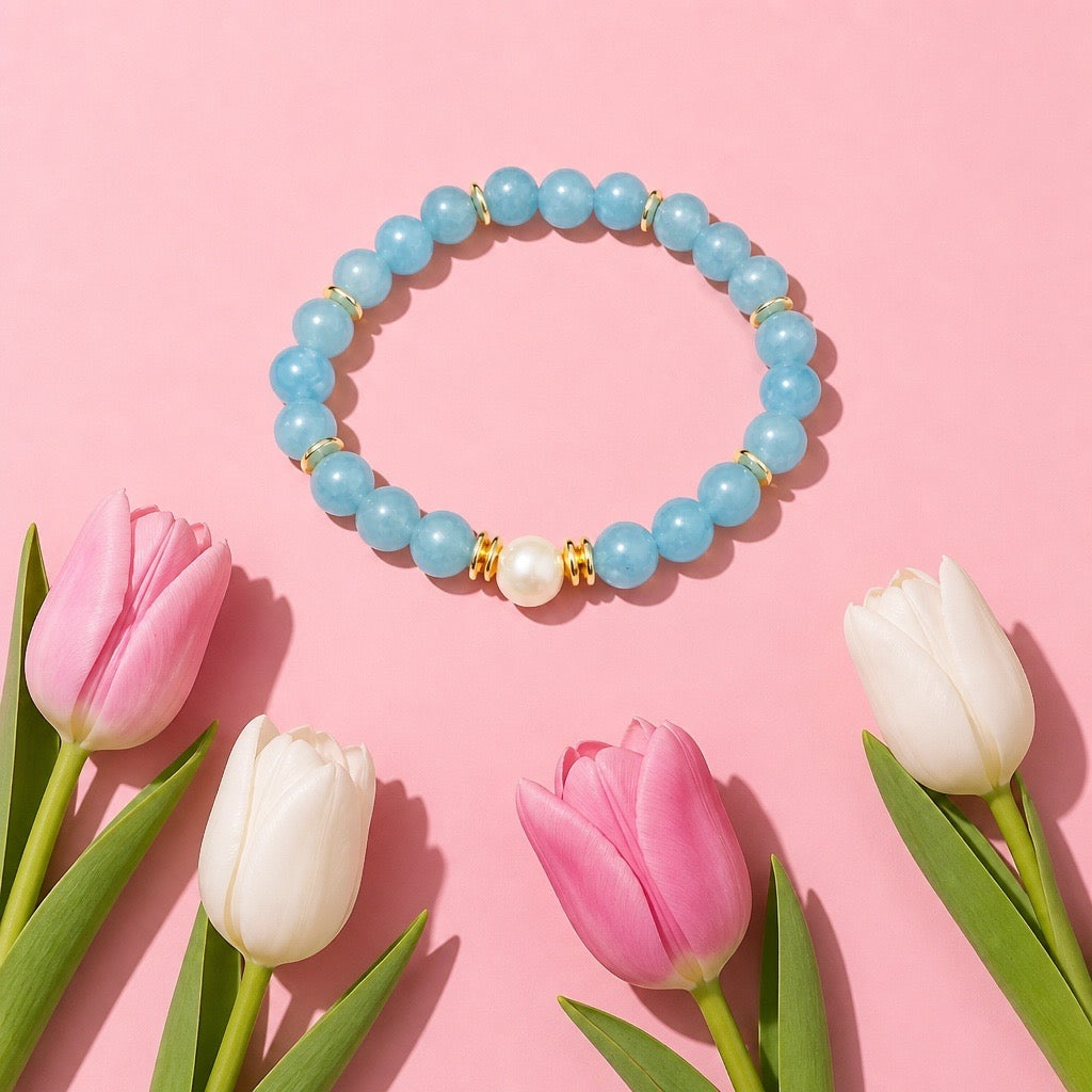 Bracelet | Freshwater Pearl | Light Blue Jade Gemstones | 18K Gold-plated Saucer beads | Stretch